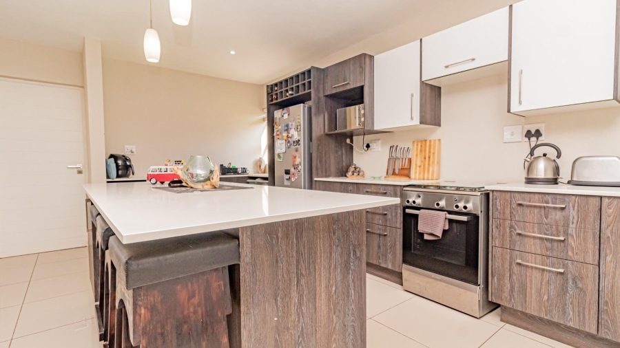 2 Bedroom Property for Sale in Redstone Private Country Estate North West